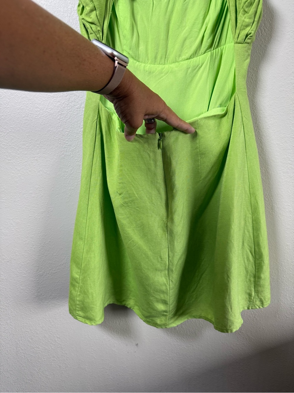 ASTR the Label Revolve Chartreuse Green Linen Blend Y2K Mini Dress Size Small - Picture 6 of 10